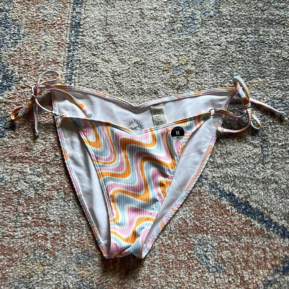 Women’s Hollister bikini bottoms